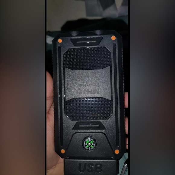 Solar Power Bank 32800 mAh with Flashlight, Dual USB, Waterproof – Black NWT - Picture 12 of 16